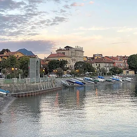 Oleandri - Lakeandgarden In Hotel Verbania